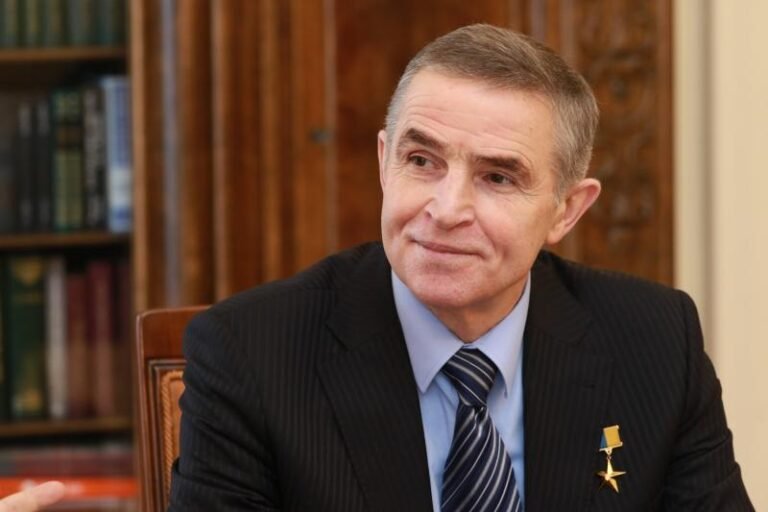 леонід каденюк