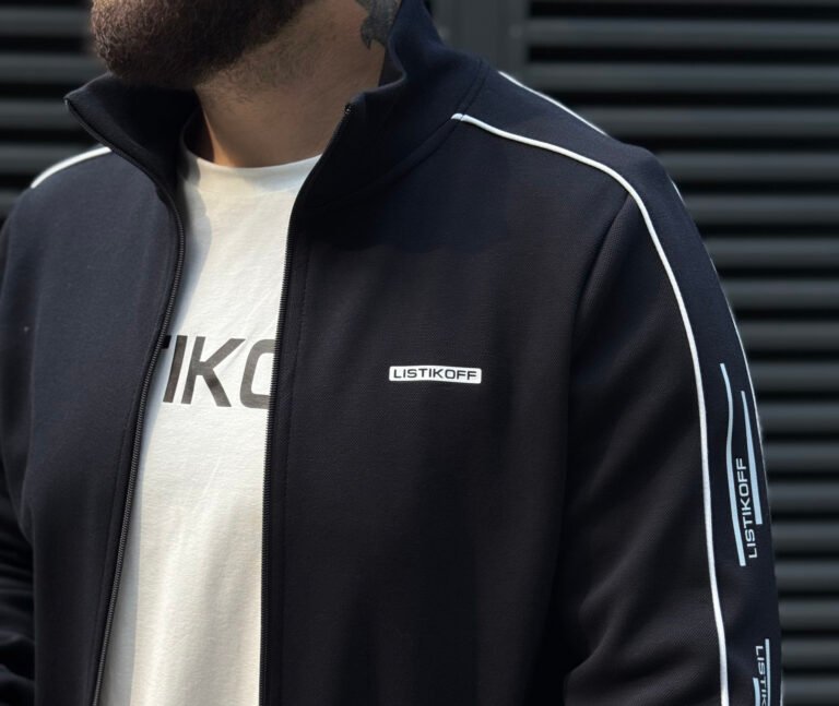 чоловічий спортивний костюм